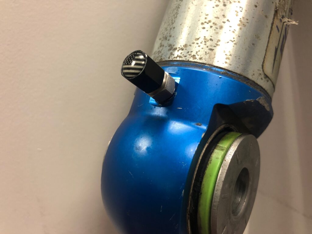 Schrader Valve Raptor OEM Fox Shocks GEN 2 1720 Sold Each TSW Offroad